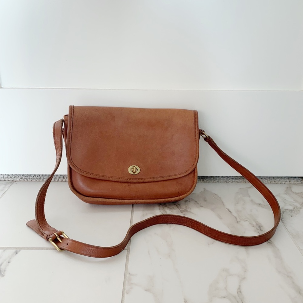 Vintage Coach crossbody satchel- camel